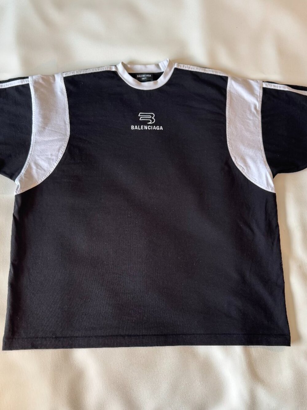 Balenciaga Sporty B T-Shirt One Size Boxy Black White Embroidered Logo Rare EUC